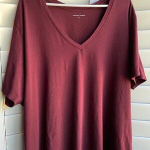 Universal Standard V-Rex Short Sleeve XL 26/28 - Black Cherry